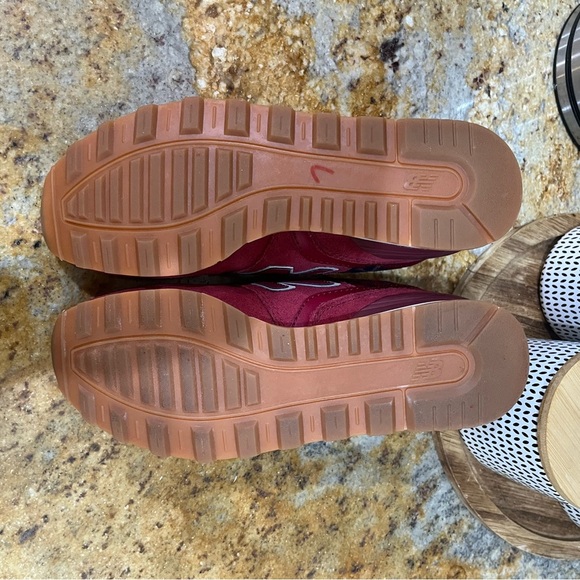 New Balance 996 size 7 - Picture 9 of 9